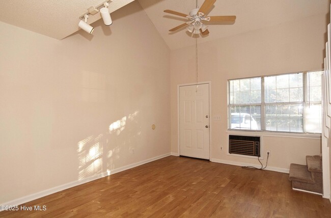Photo - 4105 Spirea Dr Apartment Unit B
