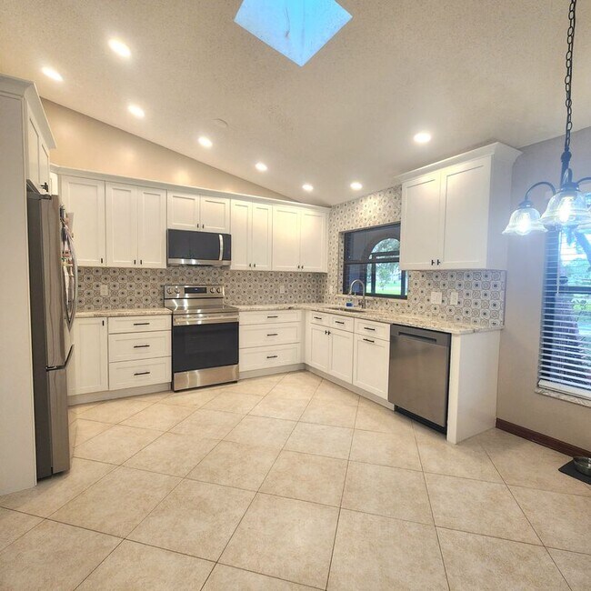 Photo - 2805 Lake Tohopekaliga Blvd
