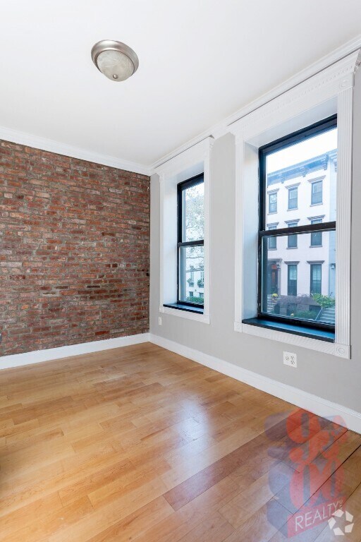 Building Photo - 340 E 18th St Unit 1A Rental