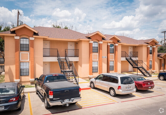 Villas Laredo Apartments For Rent in Laredo, TX | ForRent.com