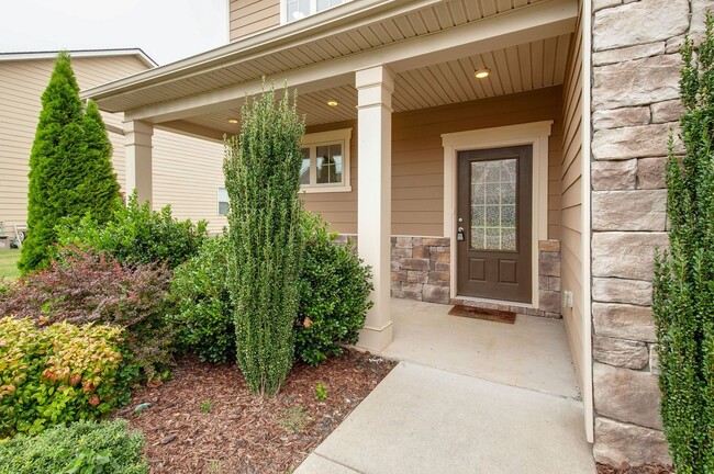 Photo - Gorgeous 4BR/2.5BA+Bonus executive home for lease in M'boro now! Triple Rockvale schools!