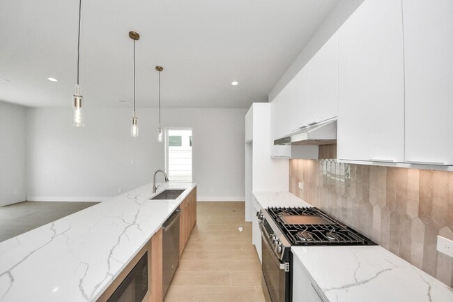 Photo - 3004A Ventas Dr