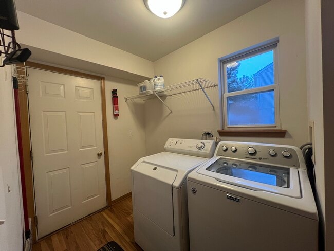 Photo - 11800 Niagra Ln