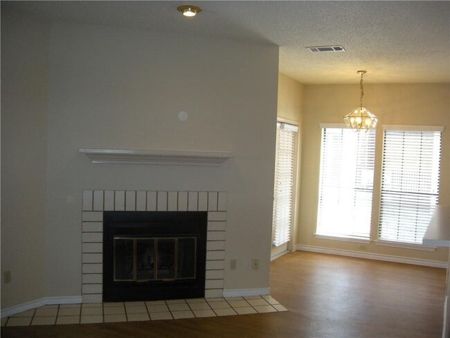 Photo - 3001 Cedar St Unit 104