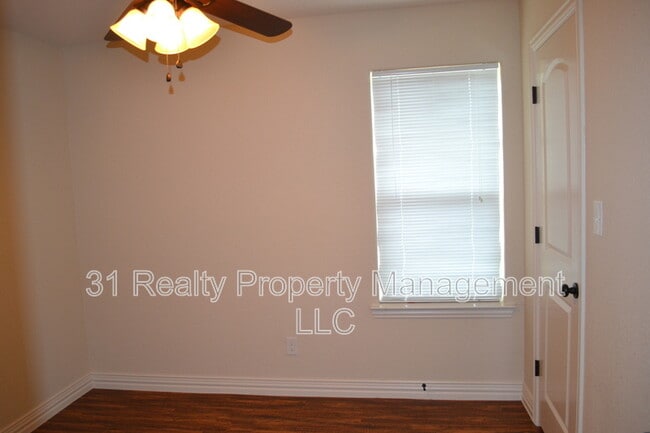 Photo - 508 W Hull St