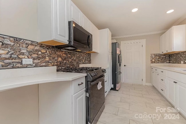 Photo - 1317 W 4th St