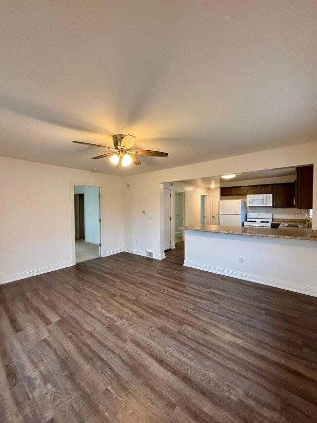 Photo - 77 Laverack Ave