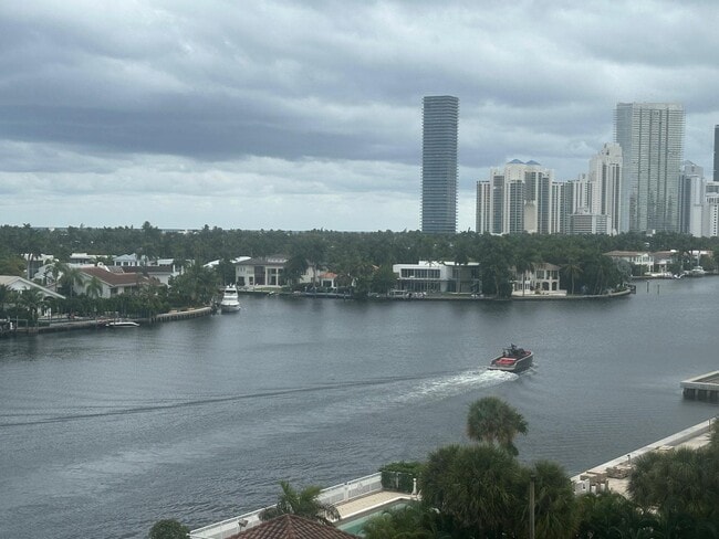 Photo - 20505 E Country Club Dr Unidad 747