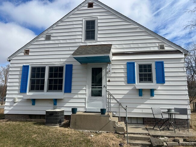 Photo - 3 Bed, 1 Bath House Close to Purdue, Mackey/Ross-Ade