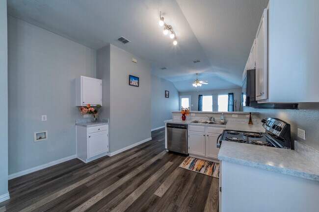 11765 Bobcat Dr