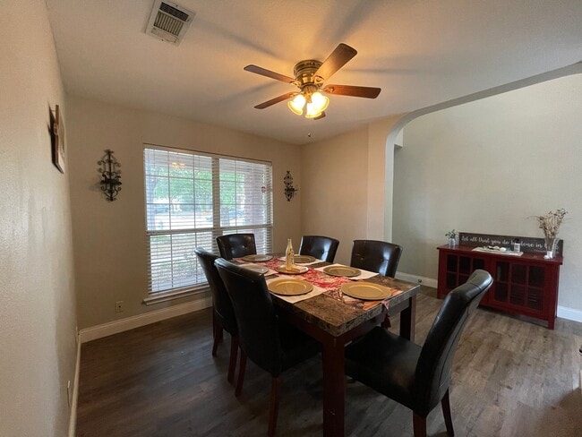 Photo - 10506 Tiger Way