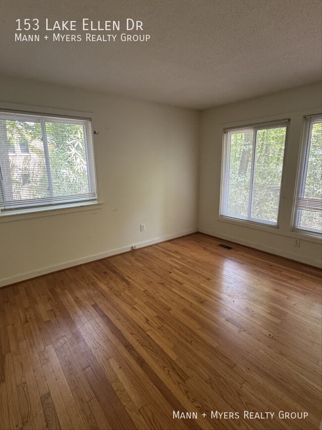 Photo - 153 Lake Ellen Dr