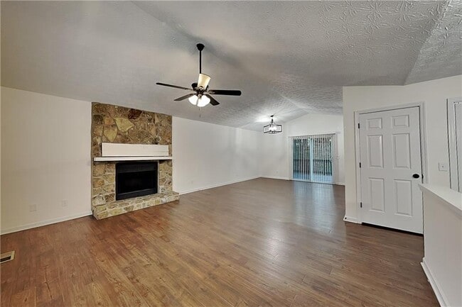 Photo - 989 Madison Terrace NW