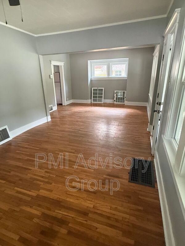 Photo - 1801 SW Huntoon St