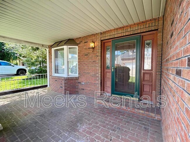 Photo - 9 Romar Ct