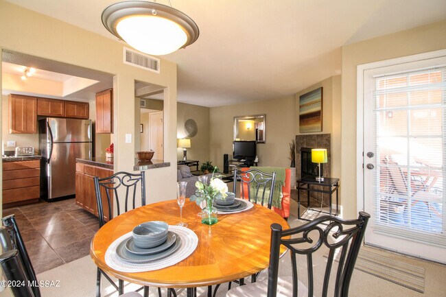 6651 N Campbell Ave Unit 224