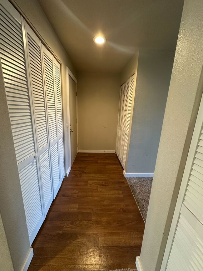 Photo - Glacier Park Apartments