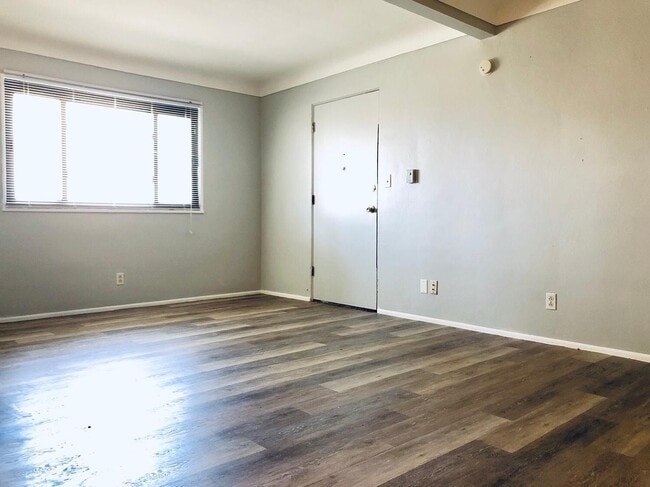 Building Photo - 3473 Brigham St