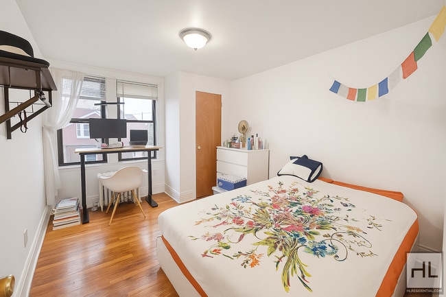 Photo - 32 STREET Unidad 2