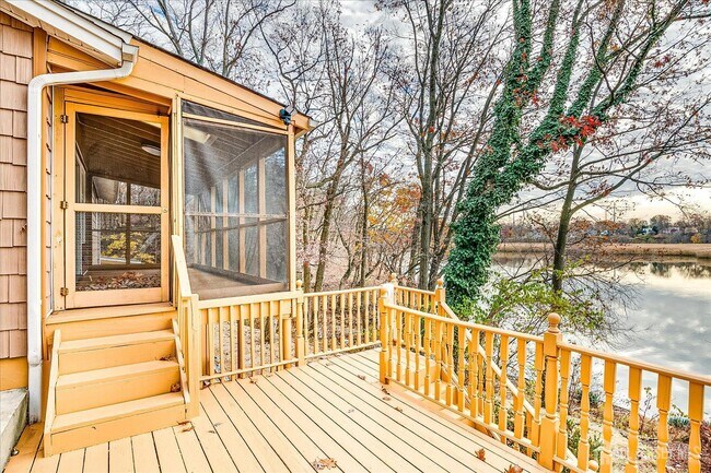 Photo - 23 Cardownie St