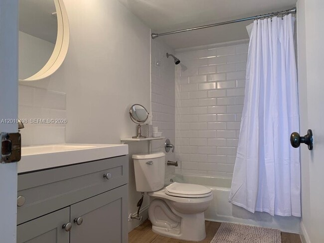 Photo - 780 NE 69th St Unidad 506