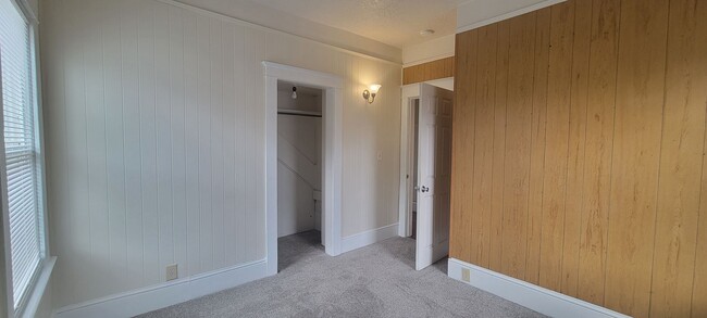 Photo - Downstairs unit @1034 NE Davis St - Lowere...