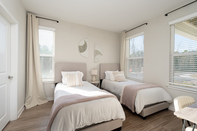 Photo - 110 Addison Rd Unidad SI ID1223267P