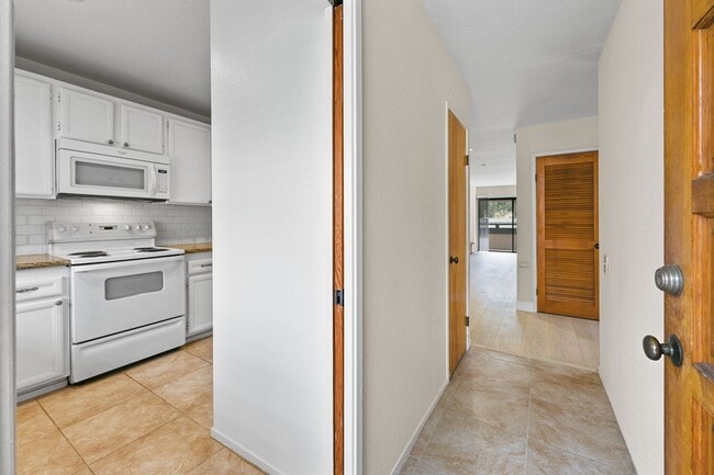 Photo - MISSION HILLS 2BR / 2BA CONDO – HALF OFF 1... Unit # 23