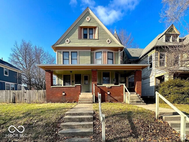Building Photo - 2020 N Delaware St Unit Apt 4