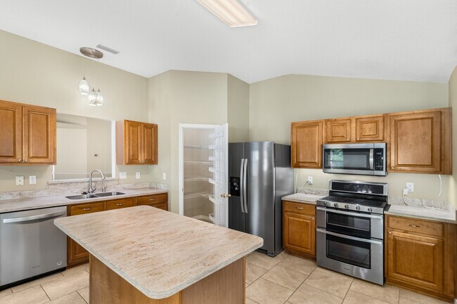 Photo - 8778 Faye Ct