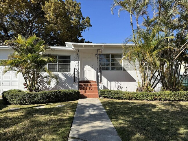 Photo - 5353 SW 6th St