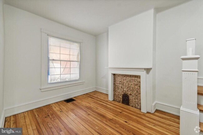 Building Photo - 3537 Frankford Ave Rental