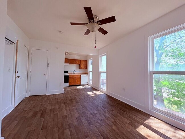 Photo - 517 W Maple Ave