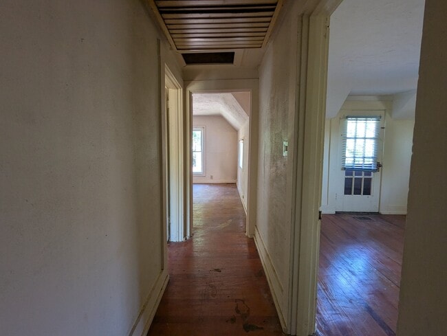 Photo - 417 W Nelson St