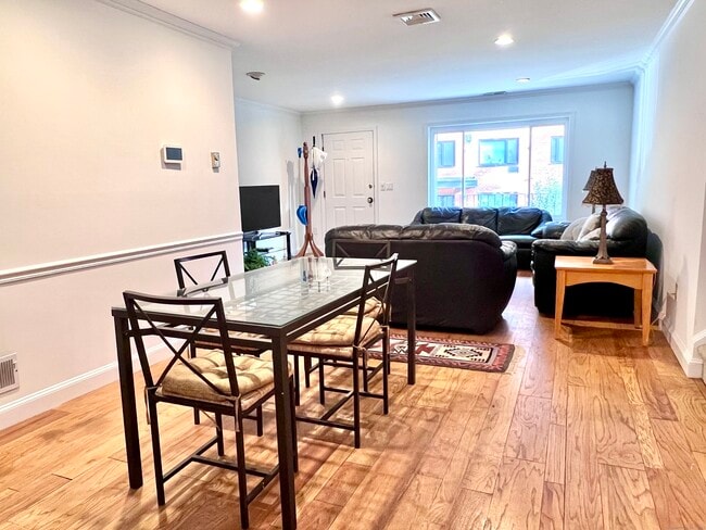 Photo - 61 Grove St Unit APT E