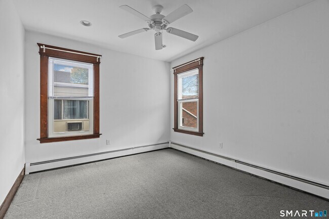 Photo - 136 Edwards St Unidad 2