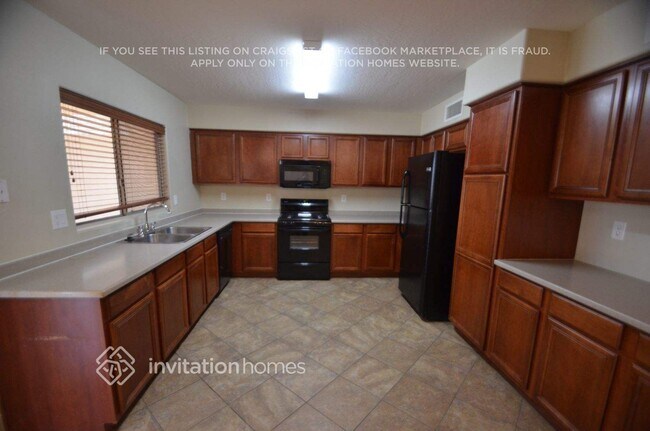 Photo - 5605 S 51st Dr