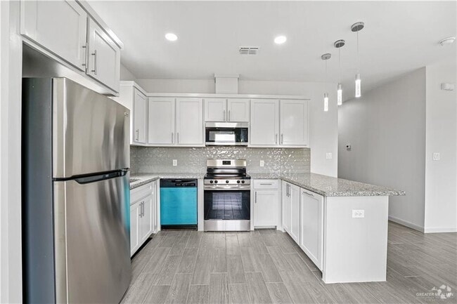 Building Photo - 1905 W Violet Dr Unit 2 Rental