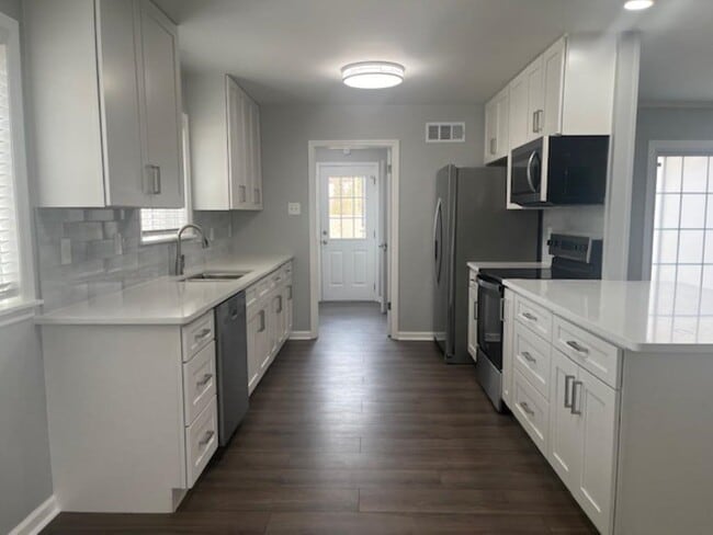 Photo - 5340 Boswell Ave