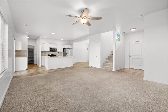 Photo - Eagle, ID – Spacious 3 Bedroom + Bonus Room