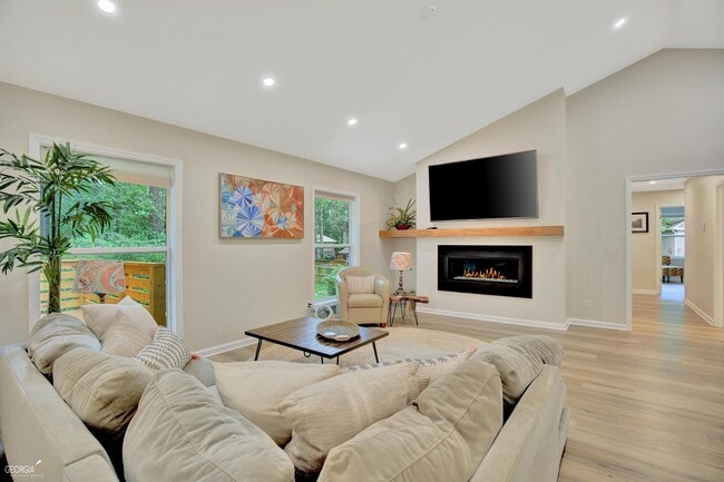 Photo - 213 Oakmount Dr Unit FURNISHED