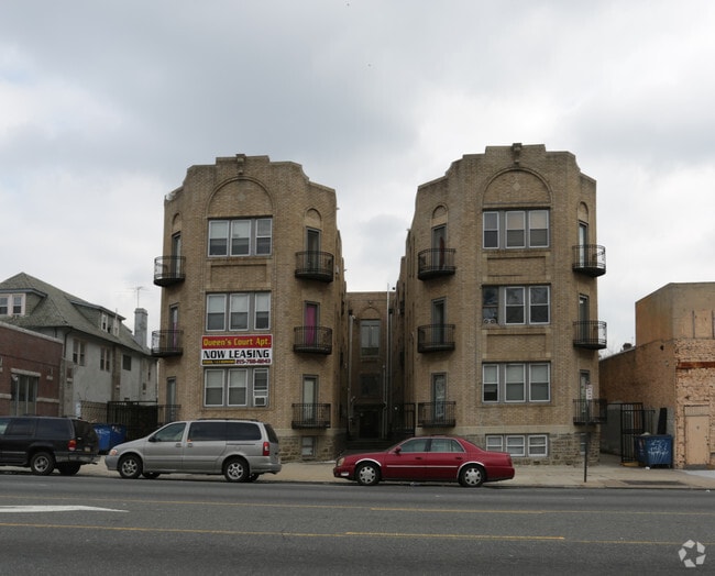 Photo - Queens Court Apartments