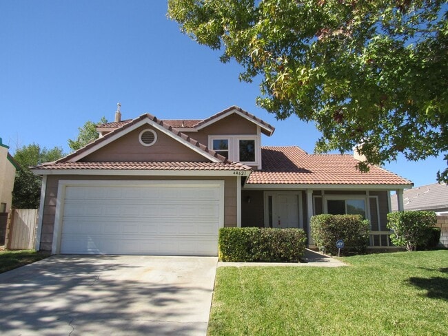 Building Photo - West Lancaster Home in a cul-de-sac