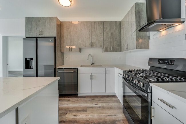 Photo - 400 69th St Unit 202