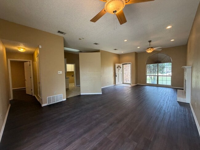 Photo - 2314 93rd Pl