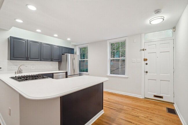 Photo - 1532 Naudain St