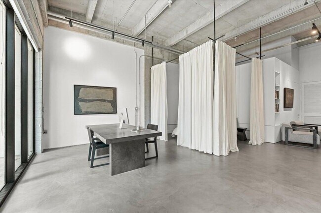 Photo - 1749 NE Miami Ct Unit 316