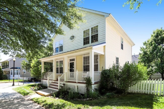 Photo - 42985 Chesterton St