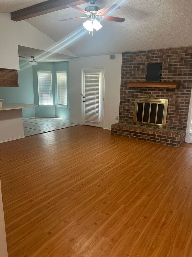 Photo - Very Nice 3 Bedroom