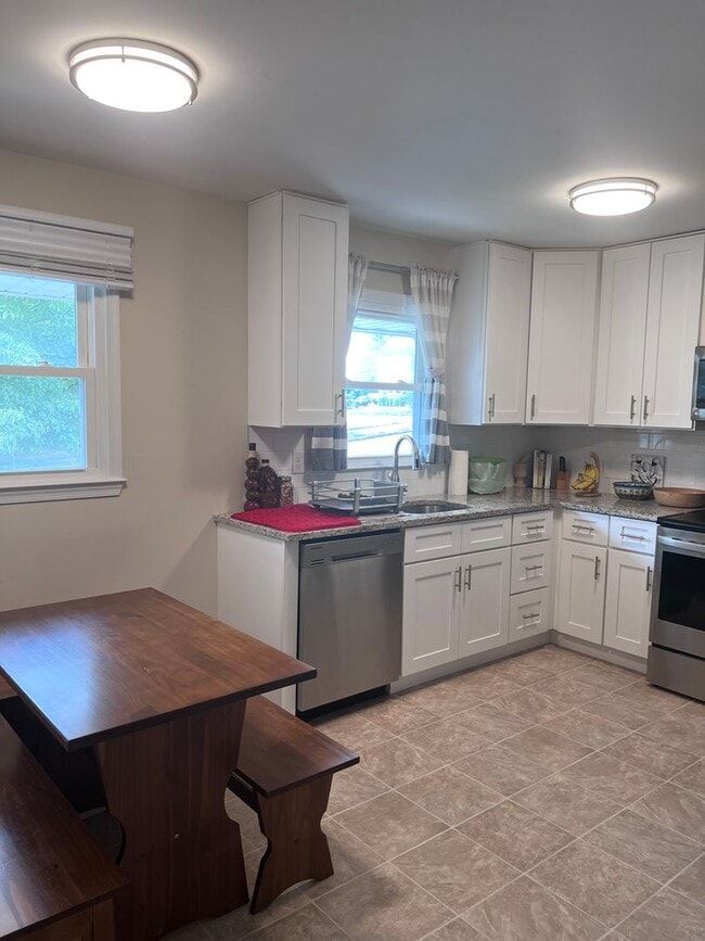 Photo - Charming 3Bed/3Bath SFH in Nottingham